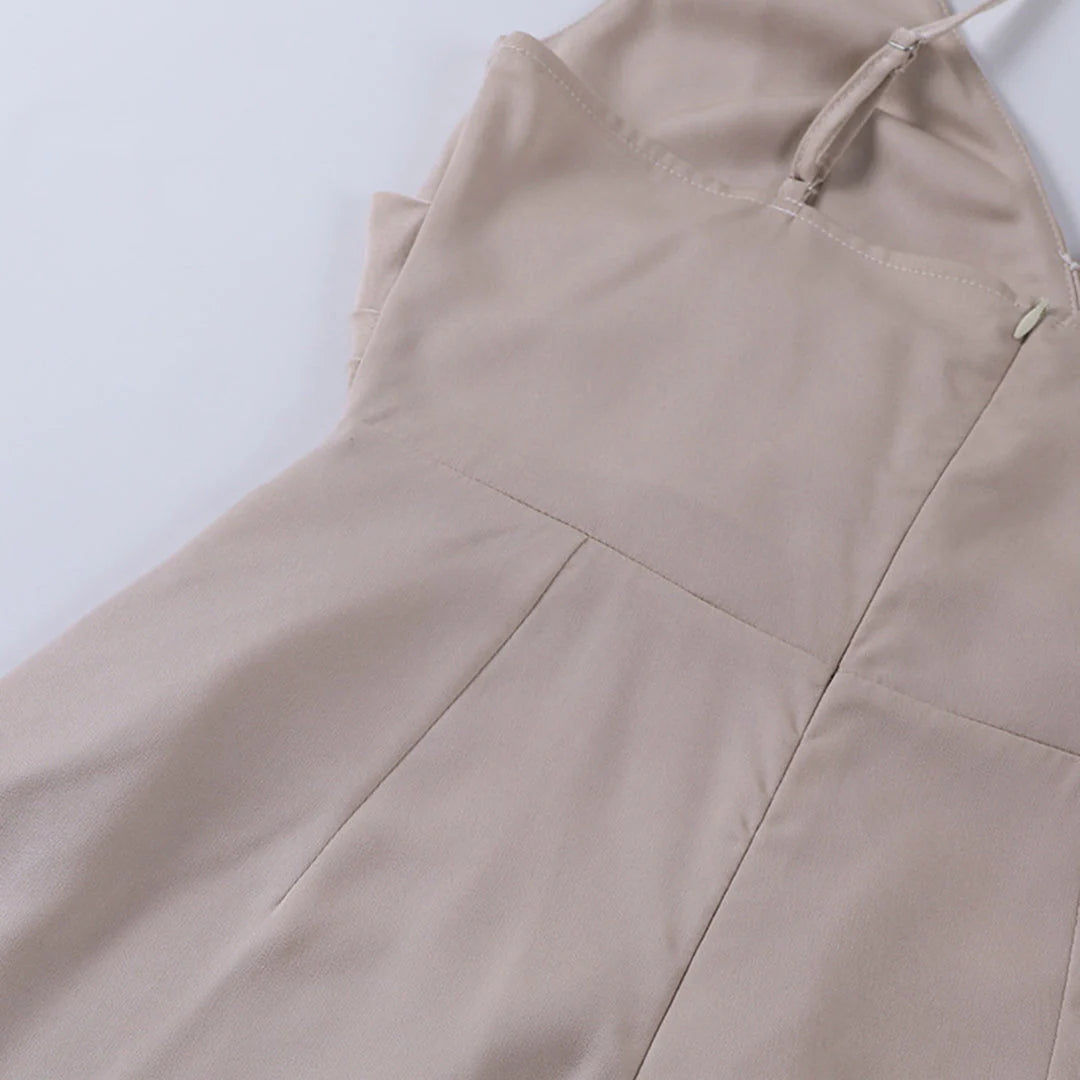 Savrani – Elegant Strapless Dress